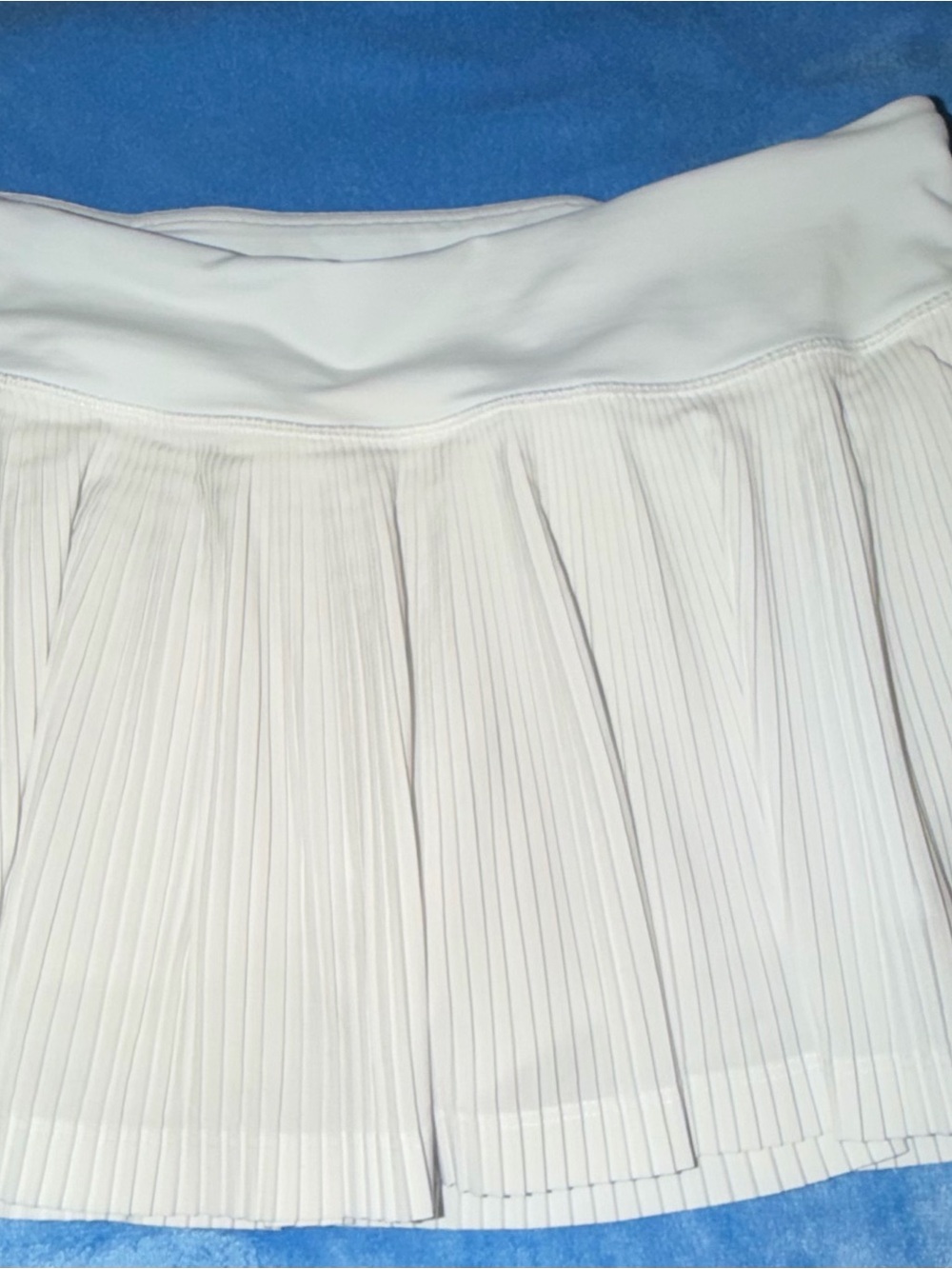 Lululemon Pleated White Women's Skirt - Classic A-Line